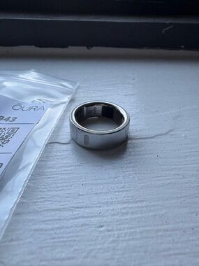 Oura Silver Smart Ring Size 4